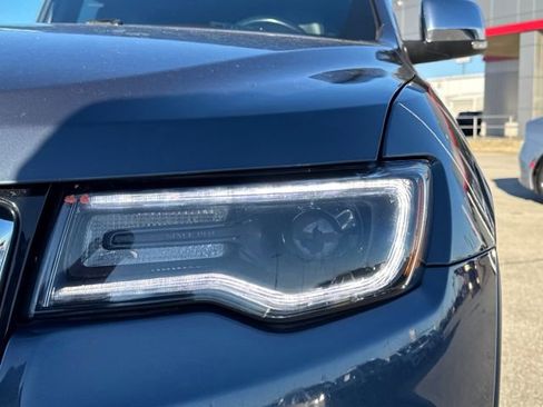 Used 2019 Jeep Grand Cherokee Limited w/ Luxury Group II image 11