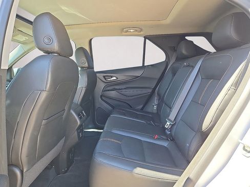 Used 2022 Chevrolet Equinox Premier FWD image 16