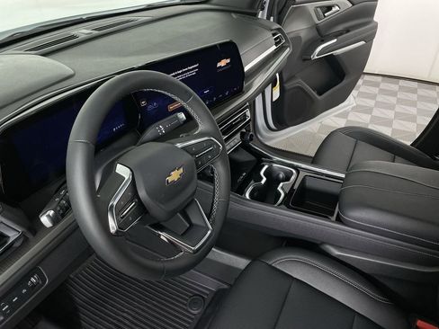 New 2026 Chevrolet Traverse LT w/ Sun and Wheel Package image 21