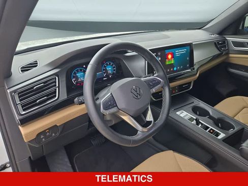Used 2024 Volkswagen Atlas Cross Sport SE FWD image 2