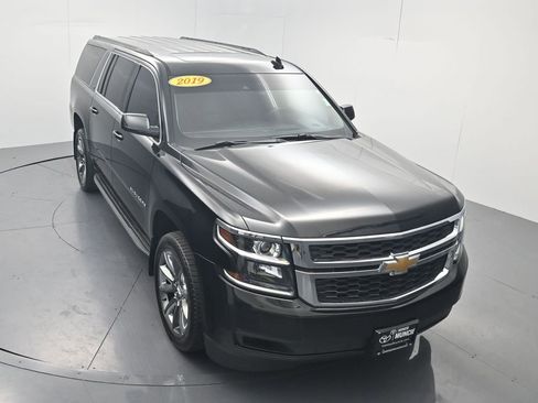 Used 2019 Chevrolet Suburban LT AWD/4WD image 57