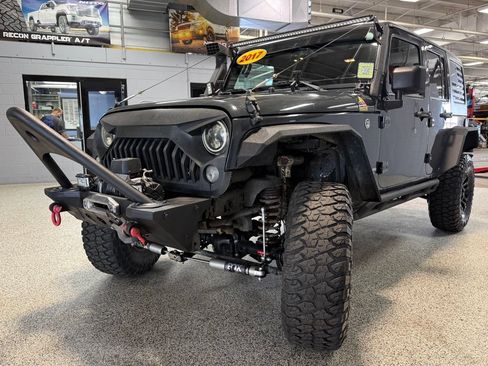 Used 2017 Jeep Wrangler Unlimited Sport w/ Quick Order Package 24S AWD/4WD image 3