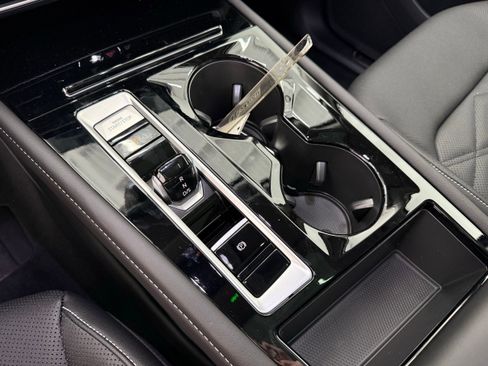 New 2025 Volkswagen Atlas SE image 15