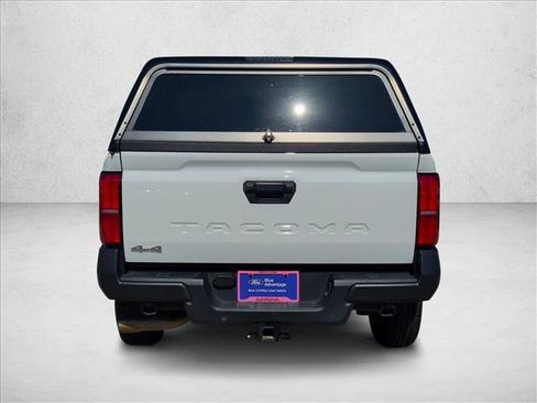 Used 2025 Toyota Tacoma SR AWD/4WD image 6