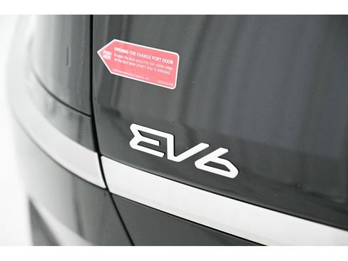 New 2025 Kia EV6 Wind image 41