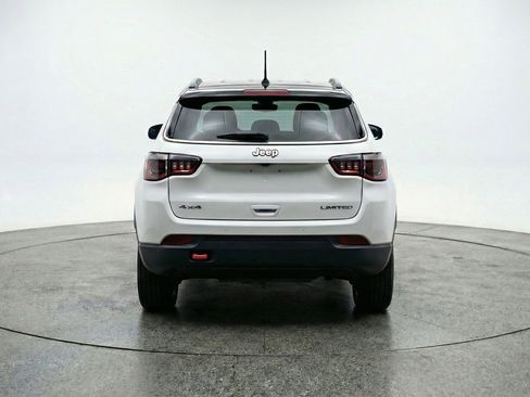 Used 2025 Jeep Compass Trailhawk image 7