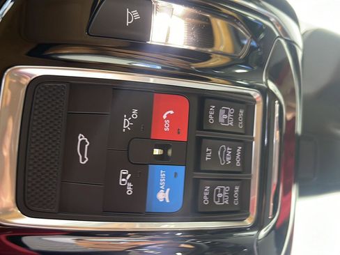 Used 2024 Jeep Grand Cherokee Summit AWD/4WD image 18