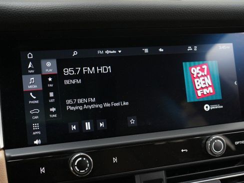 Used 2023 Porsche Macan AWD image 56