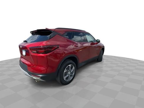 Certified 2024 Chevrolet Blazer LT w/ Convenience Package FWD image 8