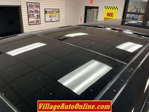 Used 2019 Ford F150 Platinum w/ Equipment Group 701A Luxury image 38