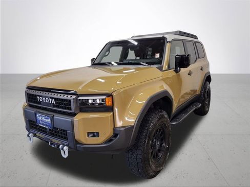 Used 2025 Toyota Land Cruiser image 2