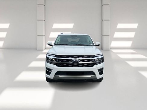 Used 2022 Ford Expedition Limited image 2