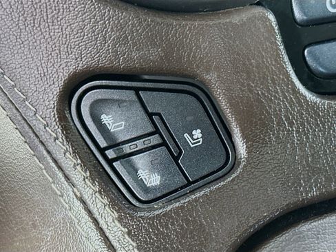 Used 2018 Chevrolet Tahoe Premier AWD/4WD image 21