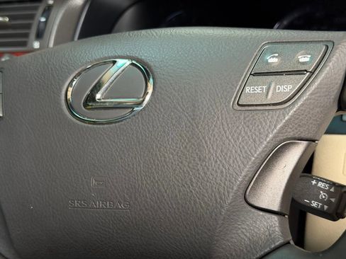 Used 2010 Lexus LS 460 RWD image 40