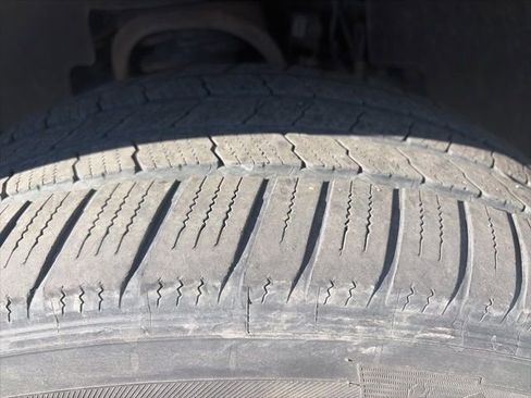 Used 2014 Cadillac Escalade Luxury image 11