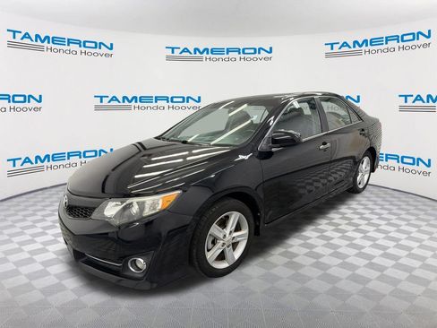 Used 2012 Toyota Camry SE FWD image 1