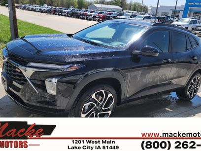Used 2025 Chevrolet Trax RS w/ Sunroof Package