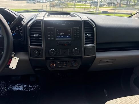 Used 2017 Ford F150 XLT AWD/4WD image 18