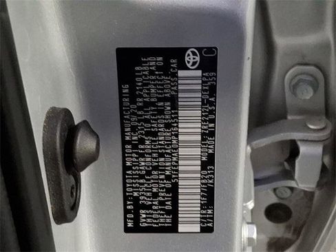 Certified 2021 Toyota Corolla LE image 30