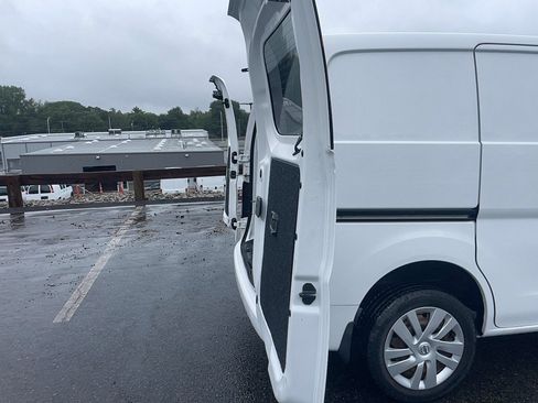 Used 2020 Nissan NV200 SV w/ Back Door Glass Package FWD image 6
