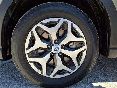 Used 2023 Subaru Forester Premium w/ Popular Package #2 image 31