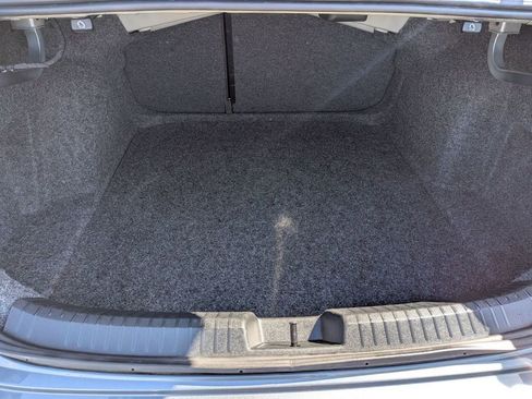 Used 2025 Volkswagen Jetta SE image 28