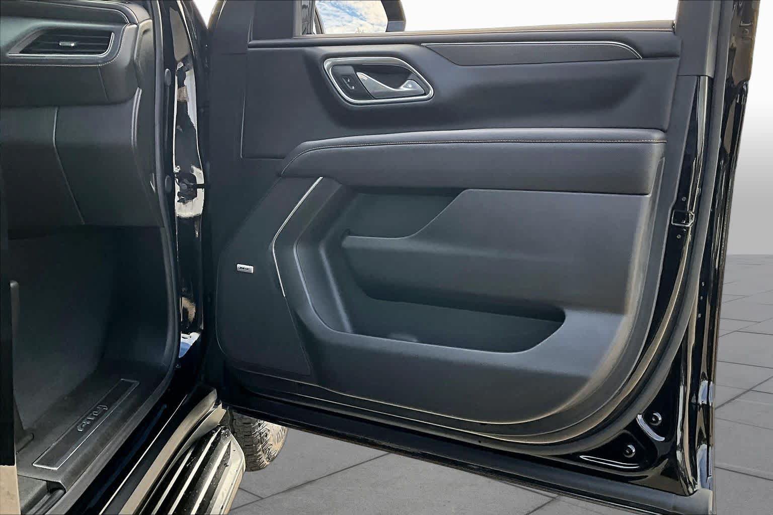 Used 2024 GMC Yukon AT4 AWD/4WD image 23