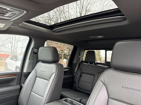 New 2026 GMC Sierra 3500 Denali w/ Denali Reserve Package image 18