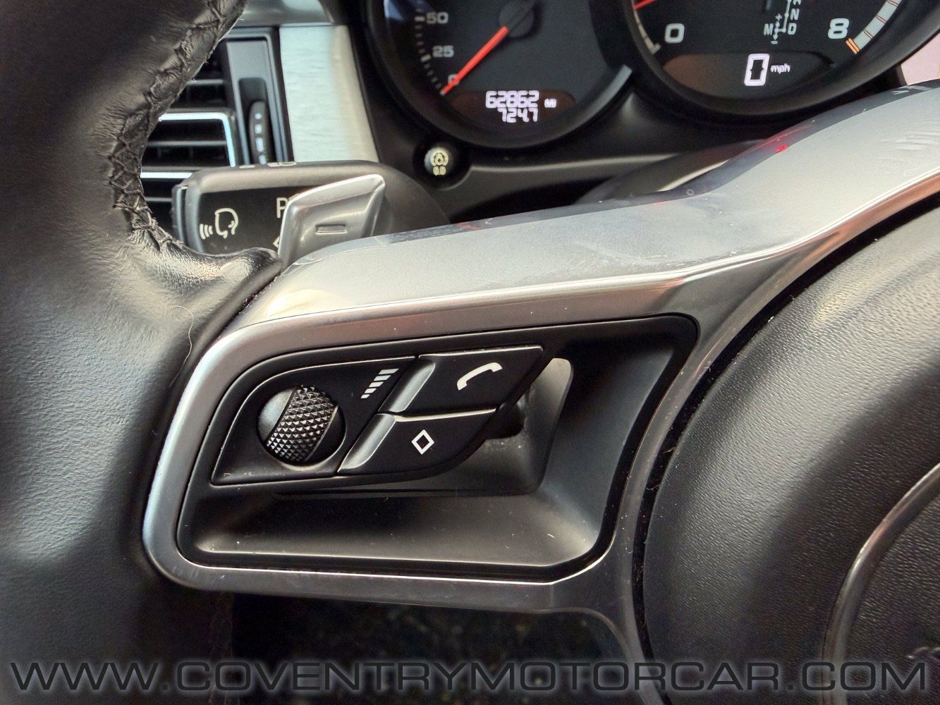 Used 2020 Porsche Macan Turbo AWD/4WD image 36