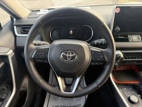 Used 2024 Toyota RAV4 Adventure image 15