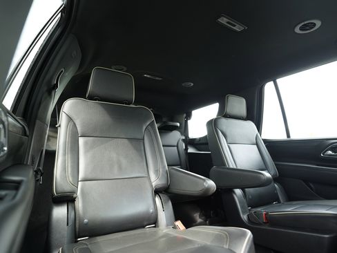 Used 2022 GMC Yukon SLT w/ SLT Luxury Package RWD image 14