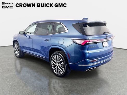 New 2026 Buick Enclave Avenir w/ Super Cruise Package FWD image 7