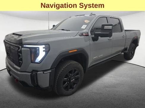 Used 2024 GMC Sierra 2500 AT4 w/ AT4 Premium Plus Package AWD/4WD image 4