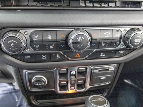 New 2026 Jeep Gladiator Sport AWD/4WD image 26