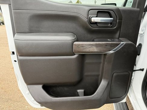 Used 2021 Chevrolet Silverado 1500 LTZ image 38