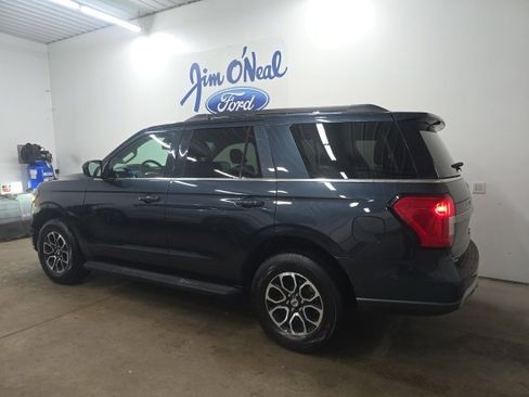 Used 2024 Ford Expedition XLT image 23
