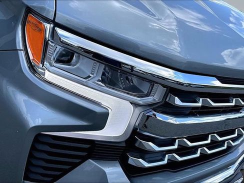 Used 2024 Chevrolet Silverado 1500 LTZ w/ Technology Package AWD/4WD image 31