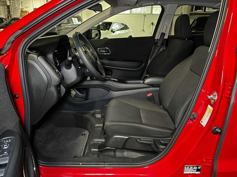 Used 2017 Honda HR-V EX image 22