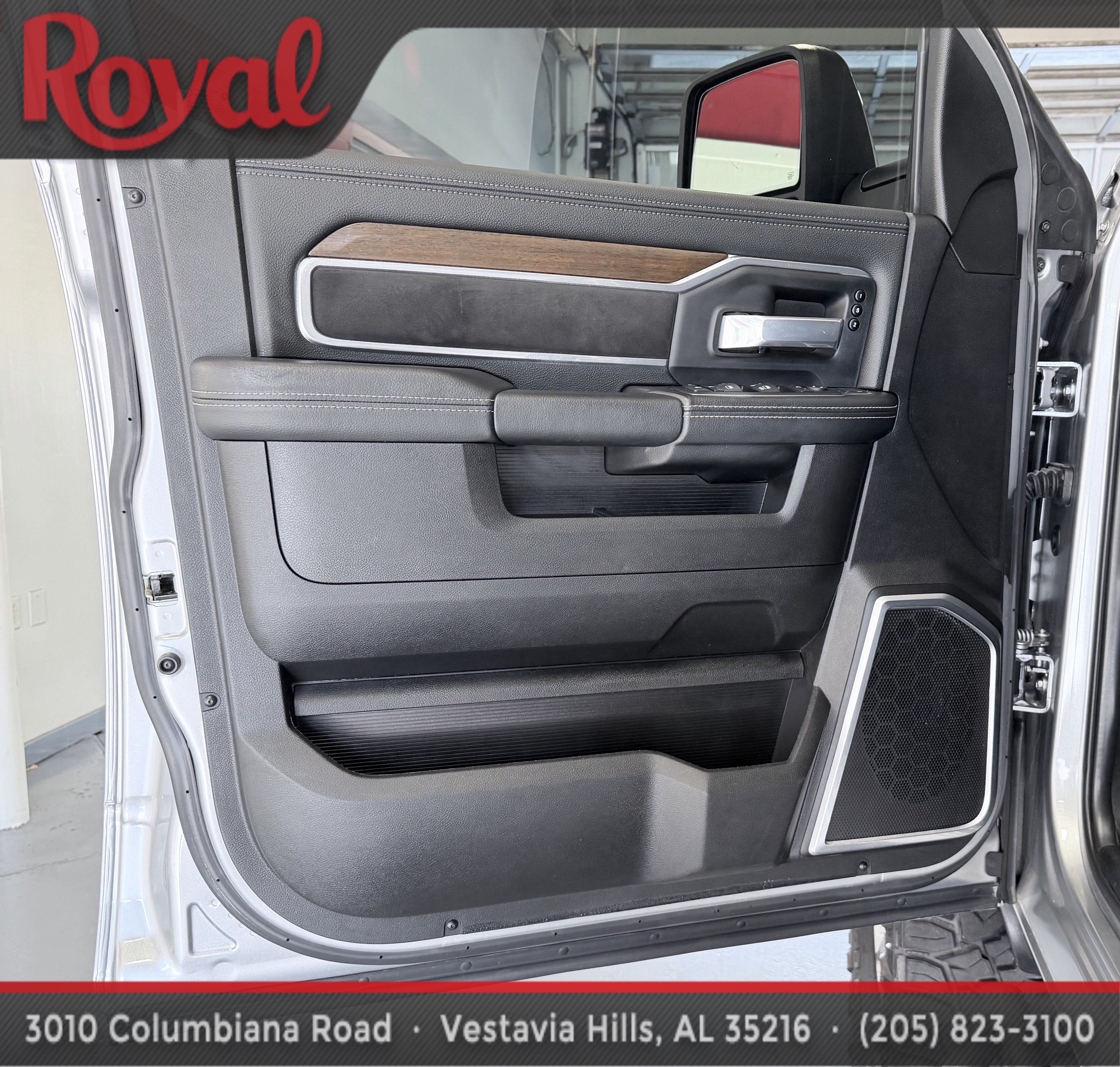Used 2024 RAM 2500 Laramie AWD/4WD image 11