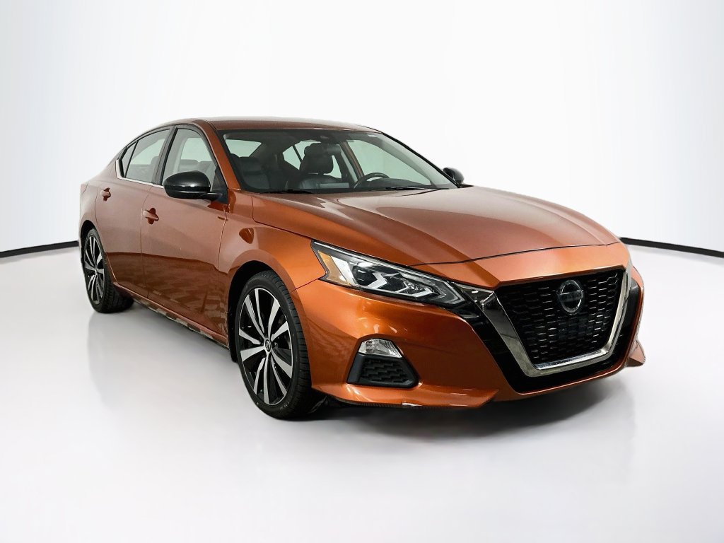 Used 2022 Nissan Altima 2.5 SR FWD image 2