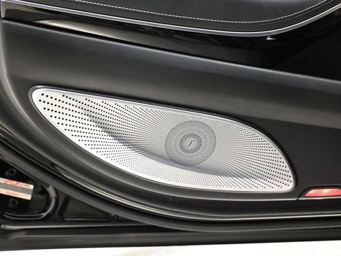 Used 2018 Mercedes-Benz Maybach S 560 4MATIC image 40