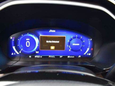 Used 2022 Ford Escape Titanium w/ Class II Trailer Tow Package image 12