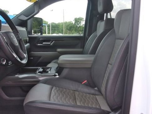 Used 2025 Chevrolet Silverado 2500 ZR2 w/ ZR2 Bison Edition AWD/4WD image 30