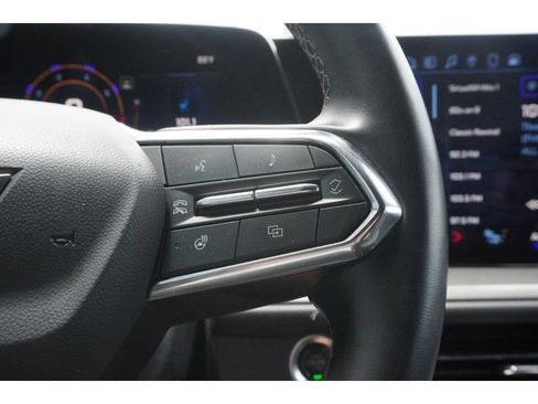 Used 2024 Chevrolet Traverse LT FWD image 22