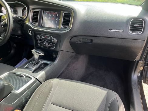 Used 2017 Dodge Charger R/T RWD image 37