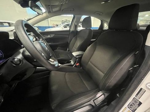 Used 2021 Kia Forte LXS FWD image 21