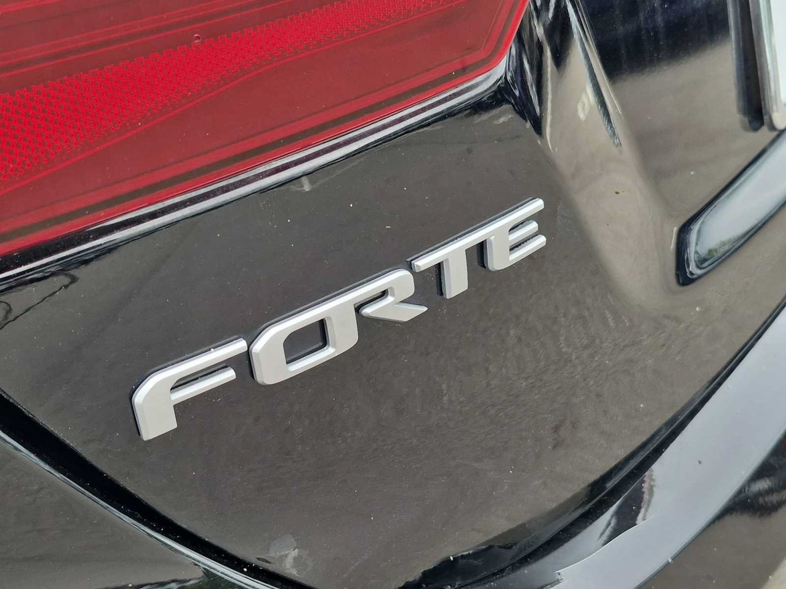 Used 2022 Kia Forte LXS FWD image 12