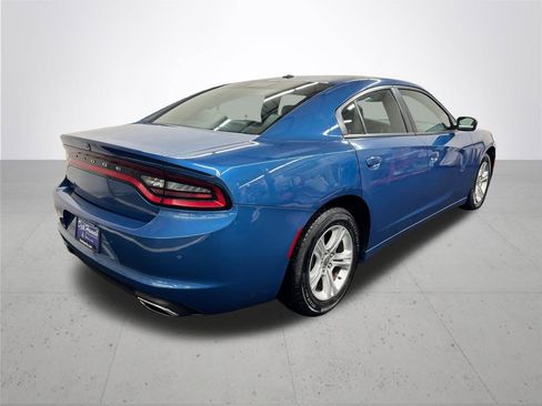 Used 2021 Dodge Charger SXT w/ Leather Interior Group image 7