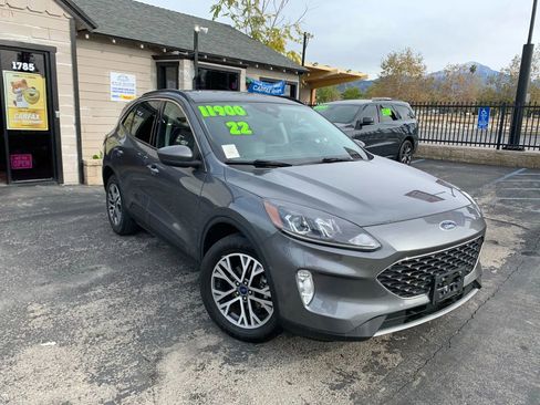 Used 2022 Ford Escape SEL image 38