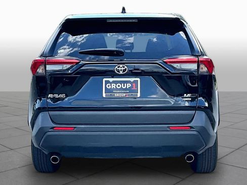 Used 2024 Toyota RAV4 LE AWD/4WD image 8